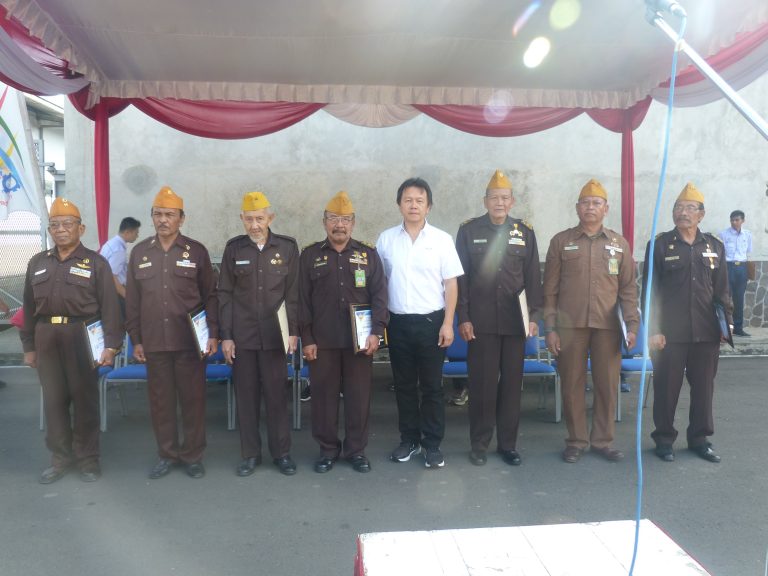 Upacara HUT RI Tahun ini, PT. New Minatex Mengundang Veteran Pejuang Kemerdekaan.
