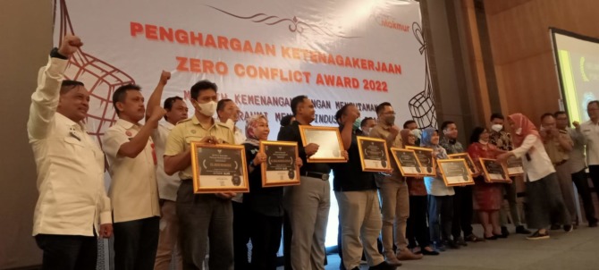 PT. New Minatex Berhasil Mendapatkan Penghargaan Zero Conflict Dari Disnaker Kabupaten Malang